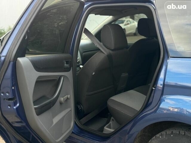 Синий Форд Фокус, объемом двигателя 1.6 л и пробегом 254 тыс. км за 5240 $, фото 33 на Automoto.ua