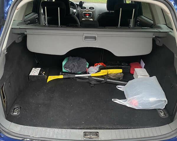 Синий Форд Фокус, объемом двигателя 1.6 л и пробегом 243 тыс. км за 5100 $, фото 8 на Automoto.ua