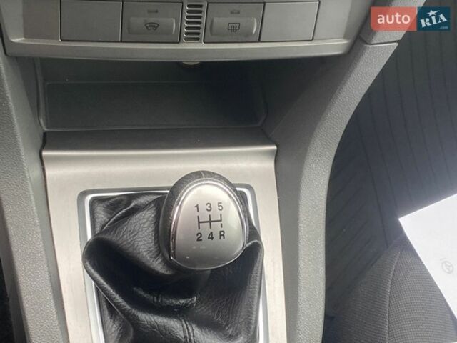 Синій Форд Фокус, об'ємом двигуна 1.6 л та пробігом 164 тис. км за 5500 $, фото 25 на Automoto.ua