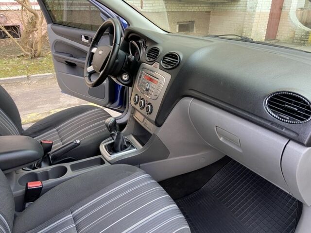 Синій Форд Фокус, об'ємом двигуна 1.6 л та пробігом 328 тис. км за 6200 $, фото 16 на Automoto.ua