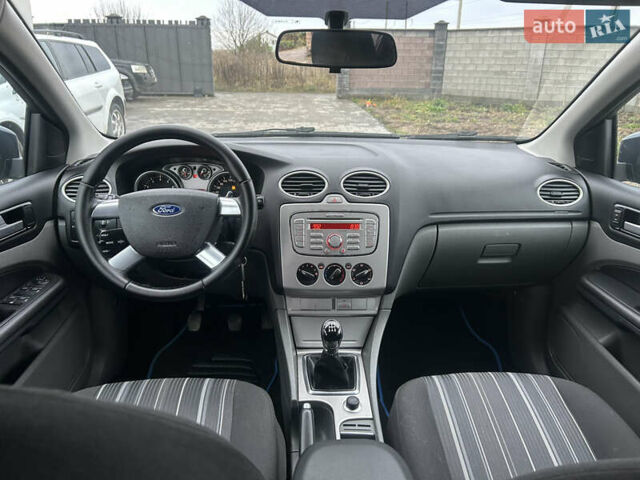 Синий Форд Фокус, объемом двигателя 1.6 л и пробегом 225 тыс. км за 5100 $, фото 24 на Automoto.ua