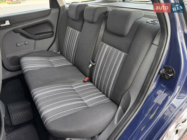 Синий Форд Фокус, объемом двигателя 1.56 л и пробегом 239 тыс. км за 5800 $, фото 9 на Automoto.ua