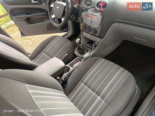 Синий Форд Фокус, объемом двигателя 1.6 л и пробегом 274 тыс. км за 4900 $, фото 11 на Automoto.ua