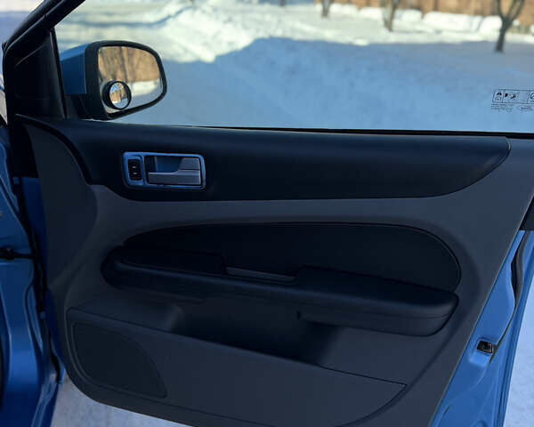 Синий Форд Фокус, объемом двигателя 1.8 л и пробегом 282 тыс. км за 4100 $, фото 20 на Automoto.ua