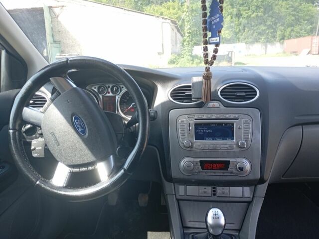 Синій Форд Фокус, об'ємом двигуна 1.6 л та пробігом 187 тис. км за 5500 $, фото 22 на Automoto.ua