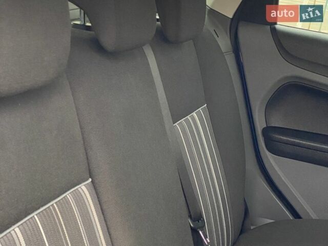 Синій Форд Фокус, об'ємом двигуна 1.6 л та пробігом 164 тис. км за 5500 $, фото 38 на Automoto.ua