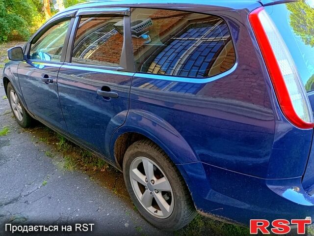 Синій Форд Фокус, об'ємом двигуна 1.6 л та пробігом 373 тис. км за 4500 $, фото 4 на Automoto.ua
