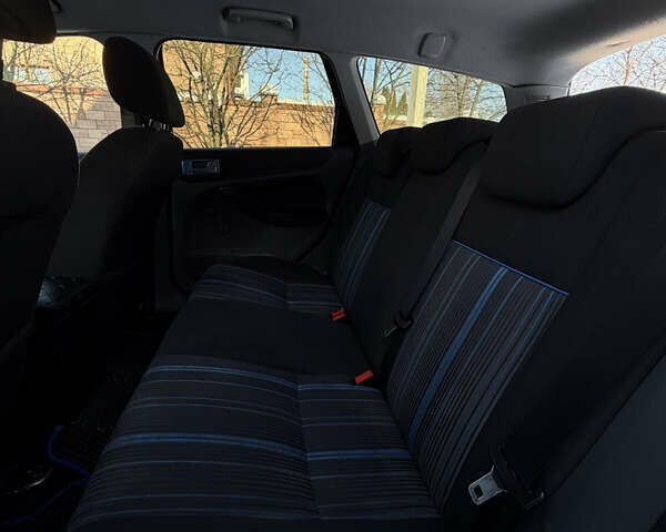 Синий Форд Фокус, объемом двигателя 1.8 л и пробегом 282 тыс. км за 4100 $, фото 13 на Automoto.ua