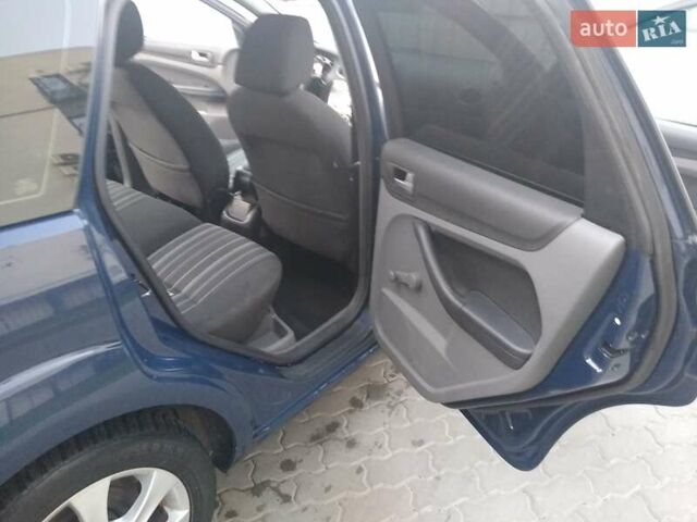 Синий Форд Фокус, объемом двигателя 1.6 л и пробегом 265 тыс. км за 5555 $, фото 12 на Automoto.ua