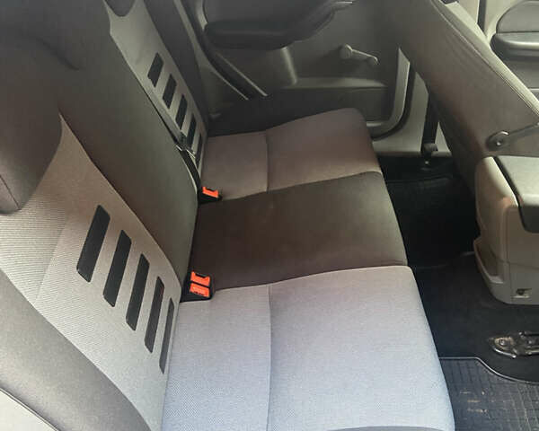 Форд Фокус 2008 в Киеве на Automoto.ua Синий Форд Фокус, объемом двигателя 1.6 л и пробегом 229 тыс. км за 5300 $, фото 21 на Automoto.ua