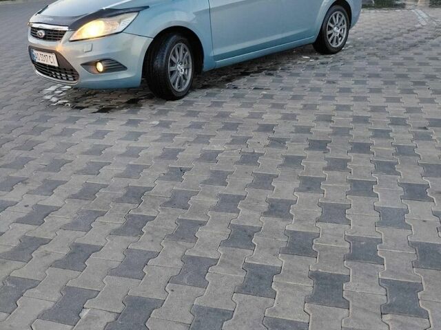 Синій Форд Фокус, об'ємом двигуна 2 л та пробігом 231 тис. км за 4300 $, фото 1 на Automoto.ua