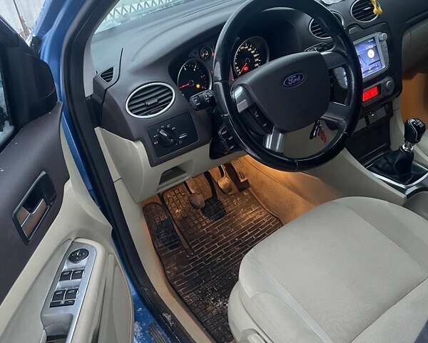 Синий Форд Фокус, объемом двигателя 2 л и пробегом 225 тыс. км за 5600 $, фото 5 на Automoto.ua