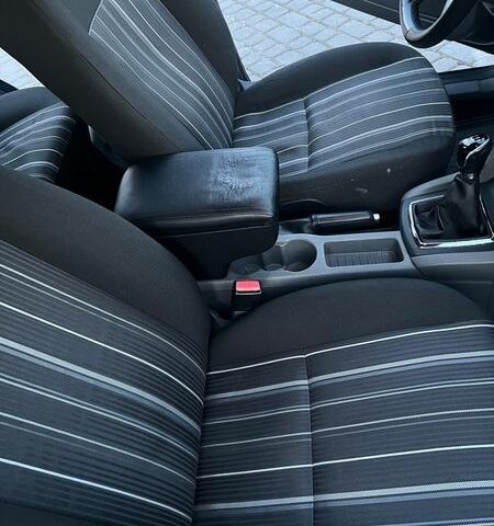 Синій Форд Фокус, об'ємом двигуна 1.6 л та пробігом 358 тис. км за 4200 $, фото 9 на Automoto.ua