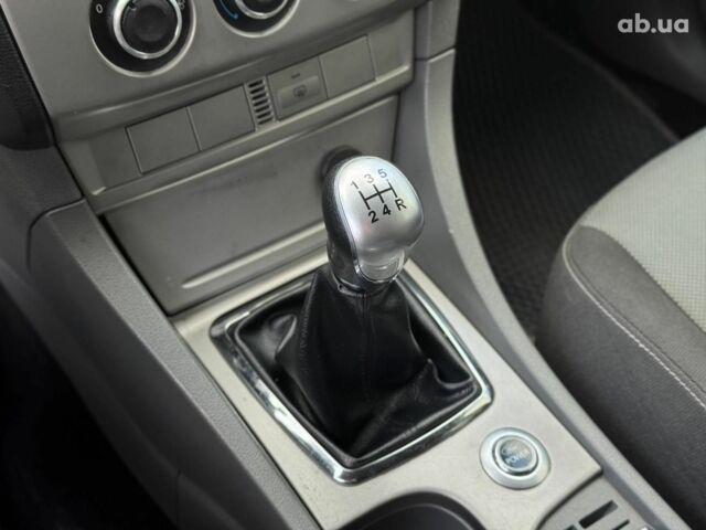 Синий Форд Фокус, объемом двигателя 1.6 л и пробегом 254 тыс. км за 5240 $, фото 22 на Automoto.ua