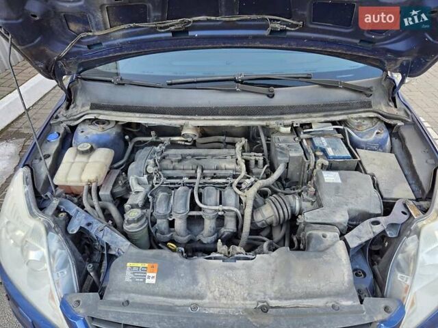 Синий Форд Фокус, объемом двигателя 1.6 л и пробегом 167 тыс. км за 5500 $, фото 20 на Automoto.ua