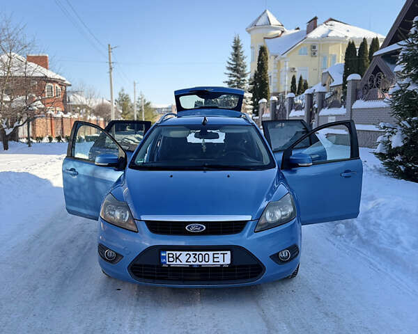 Синий Форд Фокус, объемом двигателя 1.8 л и пробегом 282 тыс. км за 4100 $, фото 3 на Automoto.ua
