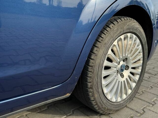 Синій Форд Фокус, об'ємом двигуна 1.8 л та пробігом 272 тис. км за 5600 $, фото 6 на Automoto.ua
