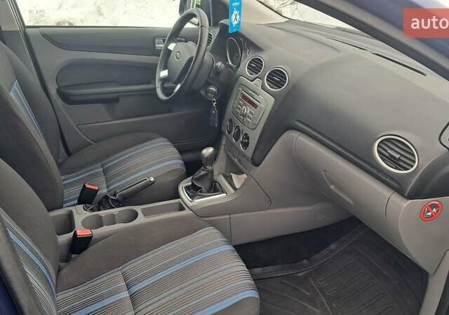 Синій Форд Фокус, об'ємом двигуна 1.6 л та пробігом 209 тис. км за 5299 $, фото 10 на Automoto.ua