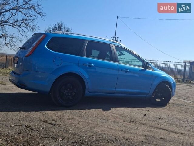 Синий Форд Фокус, объемом двигателя 1.6 л и пробегом 250 тыс. км за 4999 $, фото 14 на Automoto.ua