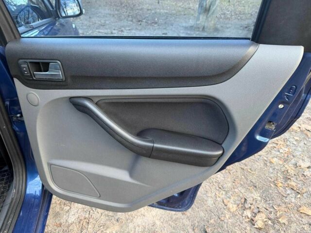 Синій Форд Фокус, об'ємом двигуна 1.6 л та пробігом 167 тис. км за 5490 $, фото 18 на Automoto.ua