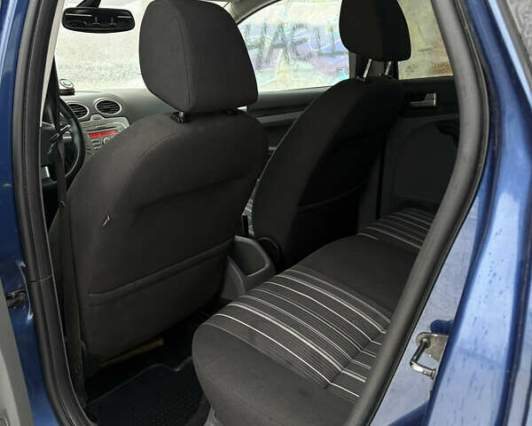 Синий Форд Фокус, объемом двигателя 1.6 л и пробегом 277 тыс. км за 4950 $, фото 27 на Automoto.ua