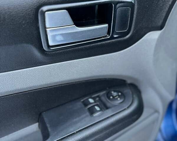 Синій Форд Фокус, об'ємом двигуна 1.6 л та пробігом 230 тис. км за 4399 $, фото 39 на Automoto.ua