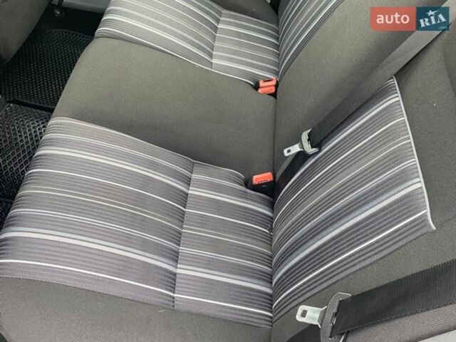 Синій Форд Фокус, об'ємом двигуна 1.56 л та пробігом 324 тис. км за 4500 $, фото 8 на Automoto.ua