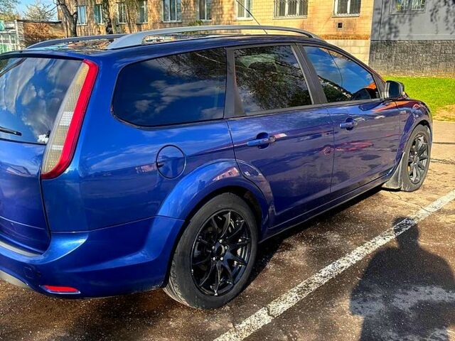 Синій Форд Фокус, об'ємом двигуна 1.6 л та пробігом 259 тис. км за 5500 $, фото 3 на Automoto.ua
