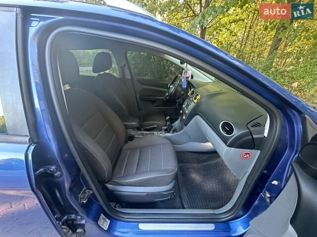 Синій Форд Фокус, об'ємом двигуна 1.56 л та пробігом 335 тис. км за 4300 $, фото 12 на Automoto.ua