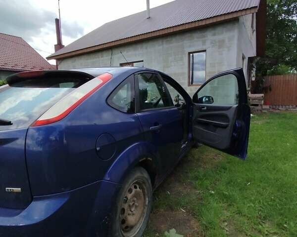 Синий Форд Фокус, объемом двигателя 1.6 л и пробегом 298 тыс. км за 4700 $, фото 2 на Automoto.ua