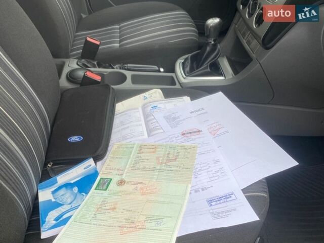 Синій Форд Фокус, об'ємом двигуна 1.6 л та пробігом 164 тис. км за 5500 $, фото 45 на Automoto.ua