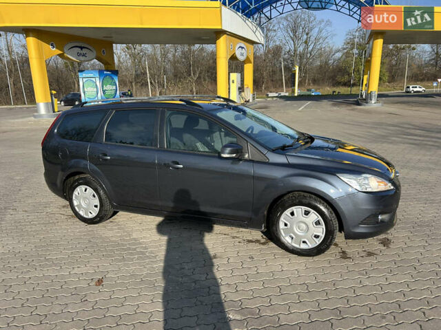 Синий Форд Фокус, объемом двигателя 1.6 л и пробегом 225 тыс. км за 5300 $, фото 3 на Automoto.ua