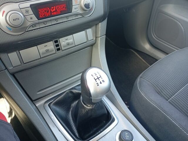 Синій Форд Фокус, об'ємом двигуна 1.6 л та пробігом 187 тис. км за 5500 $, фото 20 на Automoto.ua