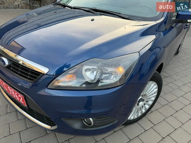 Синій Форд Фокус, об'ємом двигуна 1.6 л та пробігом 227 тис. км за 6750 $, фото 5 на Automoto.ua