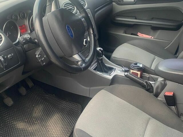 Синій Форд Фокус, об'ємом двигуна 1.6 л та пробігом 212 тис. км за 5100 $, фото 19 на Automoto.ua