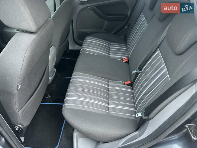 Синий Форд Фокус, объемом двигателя 1.6 л и пробегом 225 тыс. км за 5100 $, фото 19 на Automoto.ua