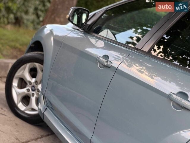 Синій Форд Фокус, об'ємом двигуна 1.56 л та пробігом 249 тис. км за 4500 $, фото 26 на Automoto.ua