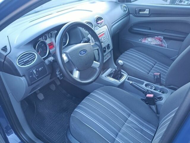 Синий Форд Фокус, объемом двигателя 1.6 л и пробегом 280 тыс. км за 4800 $, фото 8 на Automoto.ua