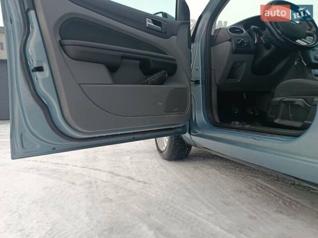 Синий Форд Фокус, объемом двигателя 1.6 л и пробегом 204 тыс. км за 5500 $, фото 10 на Automoto.ua