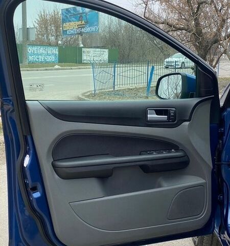 Синий Форд Фокус, объемом двигателя 1.6 л и пробегом 164 тыс. км за 5700 $, фото 20 на Automoto.ua