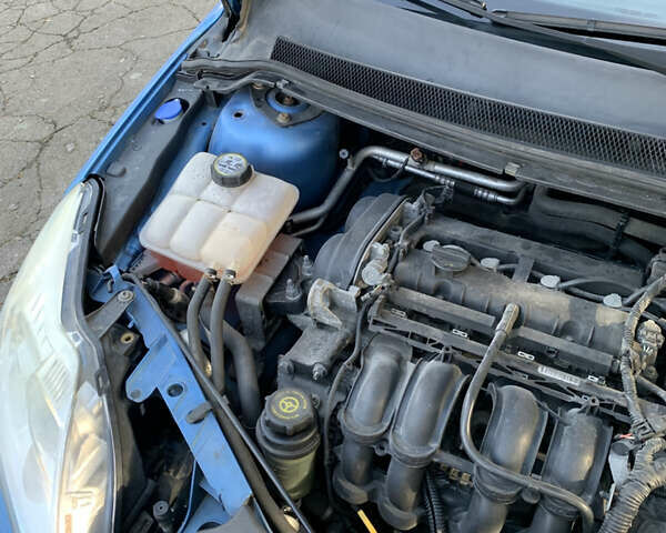 Синій Форд Фокус, об'ємом двигуна 1.6 л та пробігом 185 тис. км за 6300 $, фото 20 на Automoto.ua