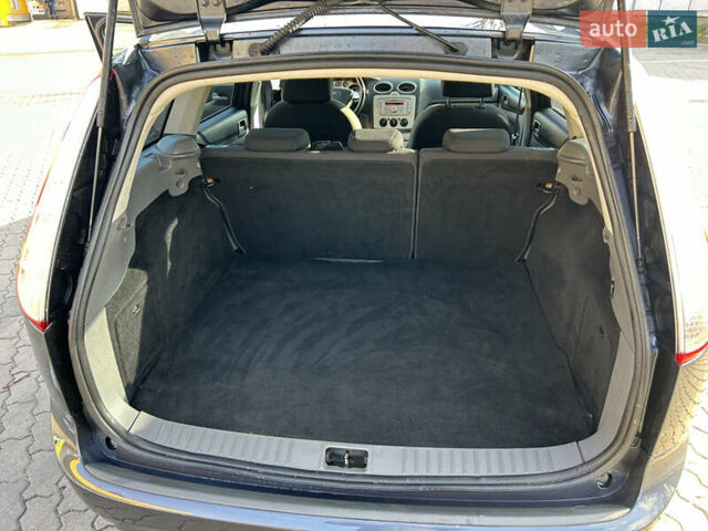 Синий Форд Фокус, объемом двигателя 1.6 л и пробегом 225 тыс. км за 5300 $, фото 17 на Automoto.ua