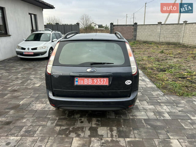 Синий Форд Фокус, объемом двигателя 1.6 л и пробегом 225 тыс. км за 5100 $, фото 4 на Automoto.ua