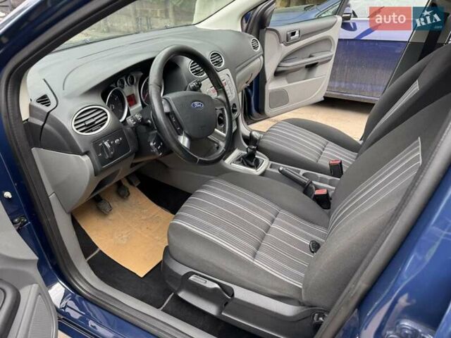 Синий Форд Фокус, объемом двигателя 1.6 л и пробегом 198 тыс. км за 5950 $, фото 11 на Automoto.ua