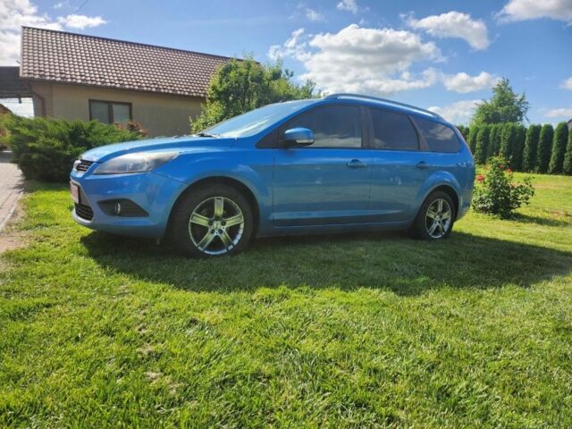 Синий Форд Фокус, объемом двигателя 0 л и пробегом 221 тыс. км за 5700 $, фото 1 на Automoto.ua