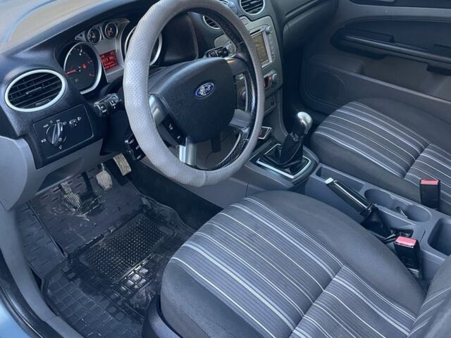 Синий Форд Фокус, объемом двигателя 2 л и пробегом 223 тыс. км за 4250 $, фото 17 на Automoto.ua