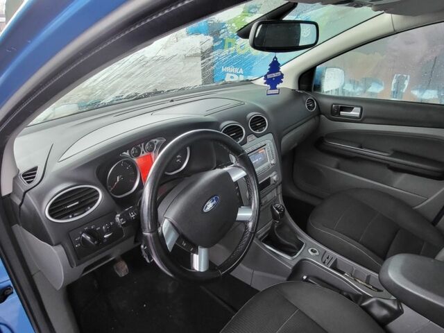 Синій Форд Фокус, об'ємом двигуна 1.8 л та пробігом 237 тис. км за 5550 $, фото 6 на Automoto.ua