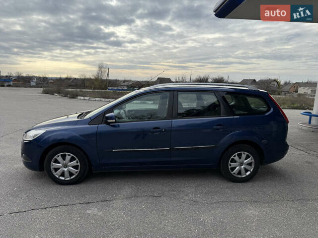 Синий Форд Фокус, объемом двигателя 1.6 л и пробегом 231 тыс. км за 4600 $, фото 1 на Automoto.ua