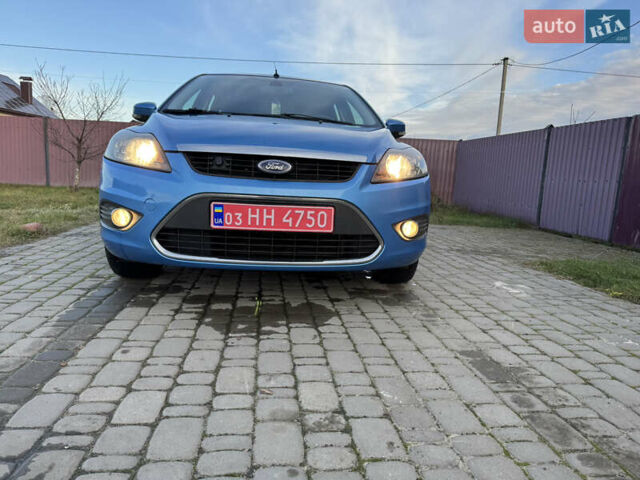 Синий Форд Фокус, объемом двигателя 1.8 л и пробегом 236 тыс. км за 5300 $, фото 5 на Automoto.ua