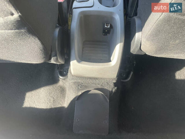 Синий Форд Фокус, объемом двигателя 2 л и пробегом 213 тыс. км за 5000 $, фото 9 на Automoto.ua